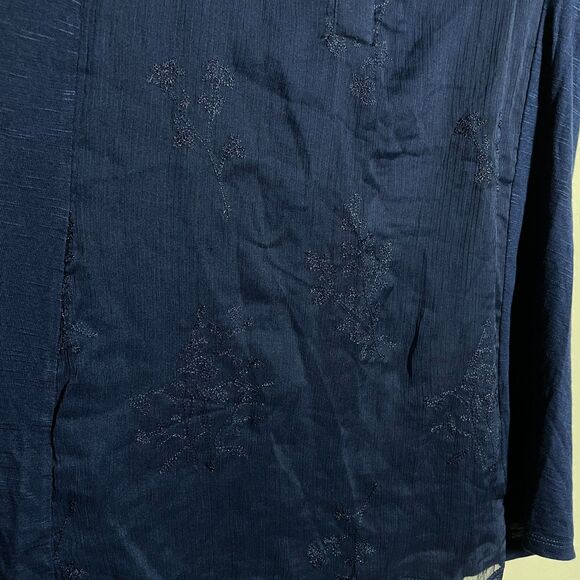 NWT St. John's Bay Navy Blue Embroidered Design Flowy Tank Top Size Small - Picture 8 of 11